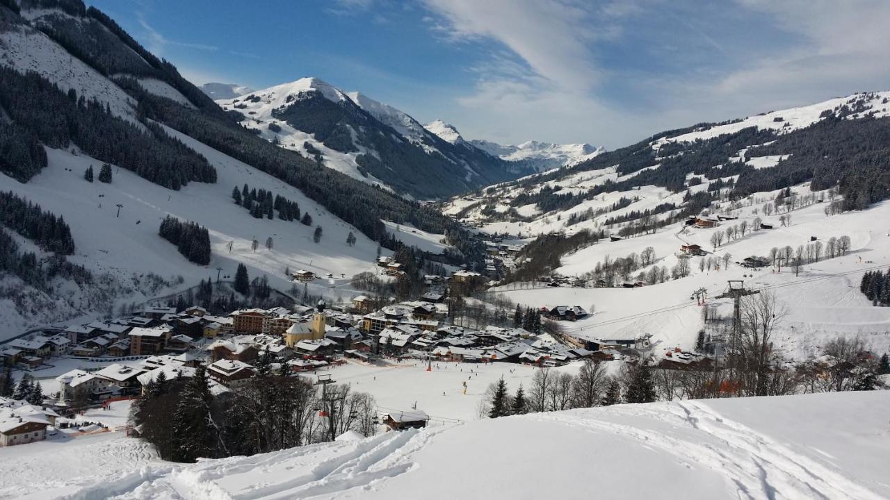 Gaestehaus Standardhaus Saalbach-Hinterglemm Esterno foto