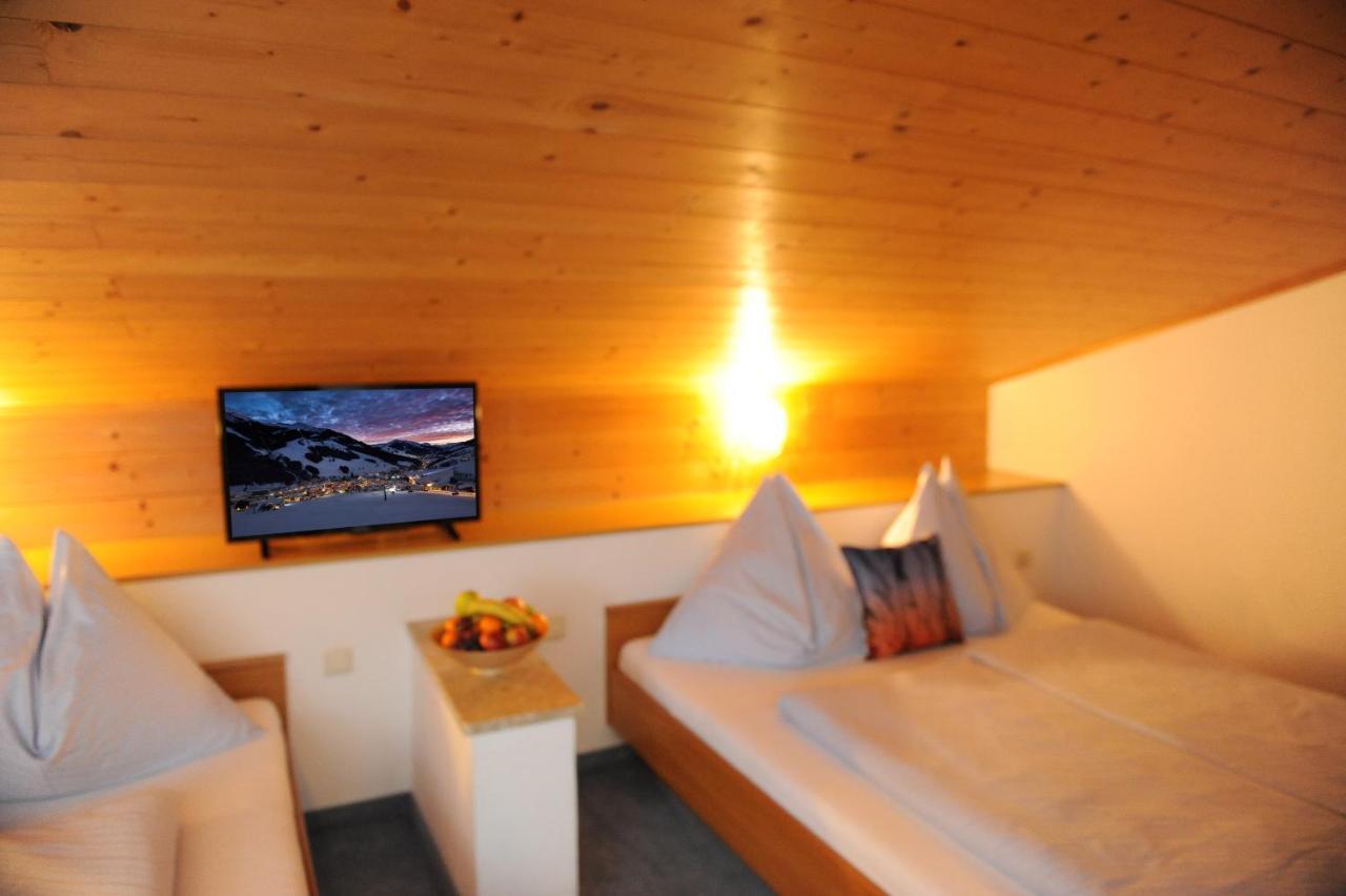Gaestehaus Standardhaus Saalbach-Hinterglemm Esterno foto