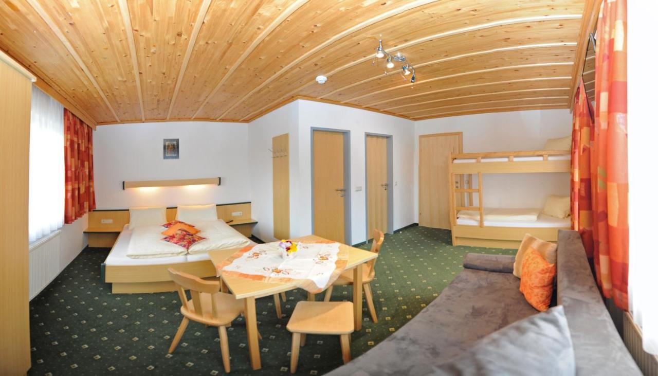Gaestehaus Standardhaus Saalbach-Hinterglemm Esterno foto