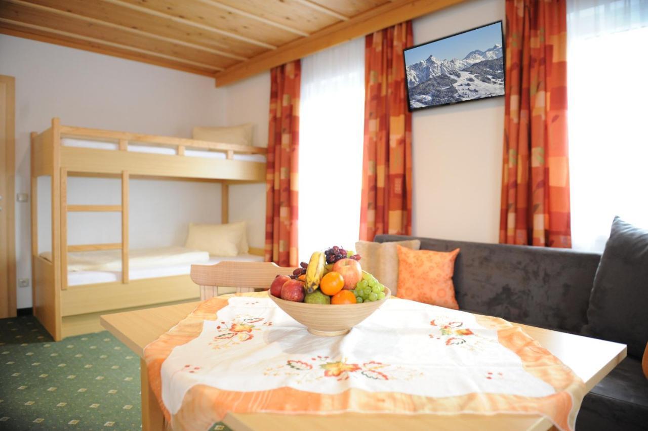 Gaestehaus Standardhaus Saalbach-Hinterglemm Esterno foto